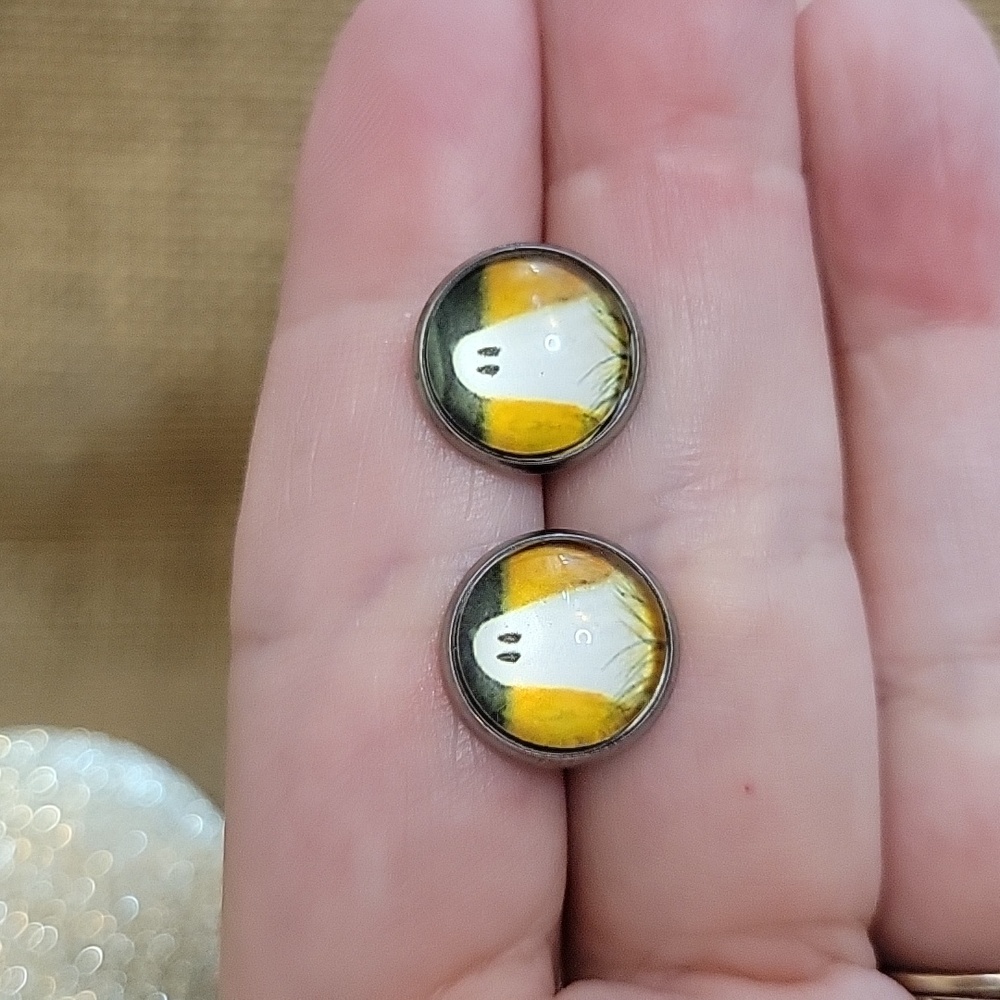 GHOST BUTTON STUD EARRINGS